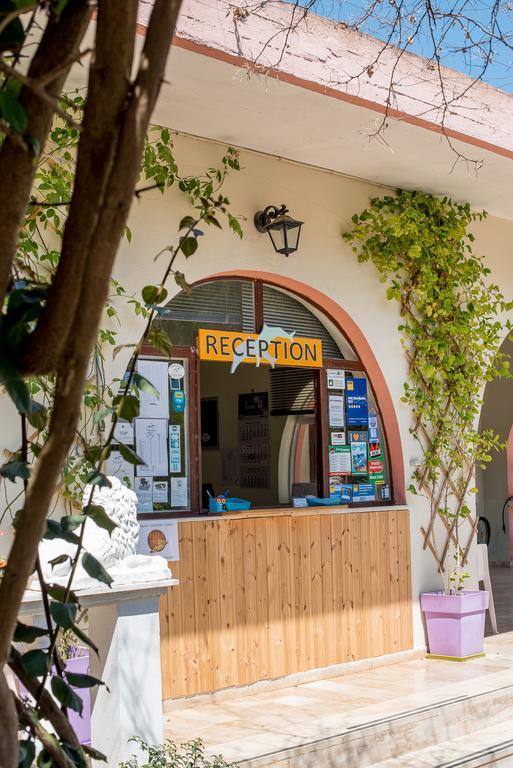 פרבזה Kalamitsi Beach Camping Village מראה חיצוני תמונה